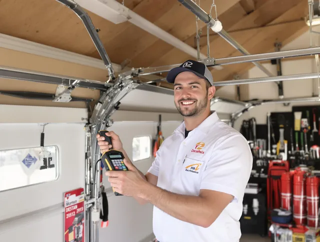 New London Garage Door Repair local technician providing expert garage door repair in New London neighborhood